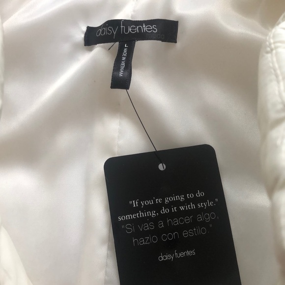 NWT Daisy Fuentes Puffer Vest - Picture 4 of 4